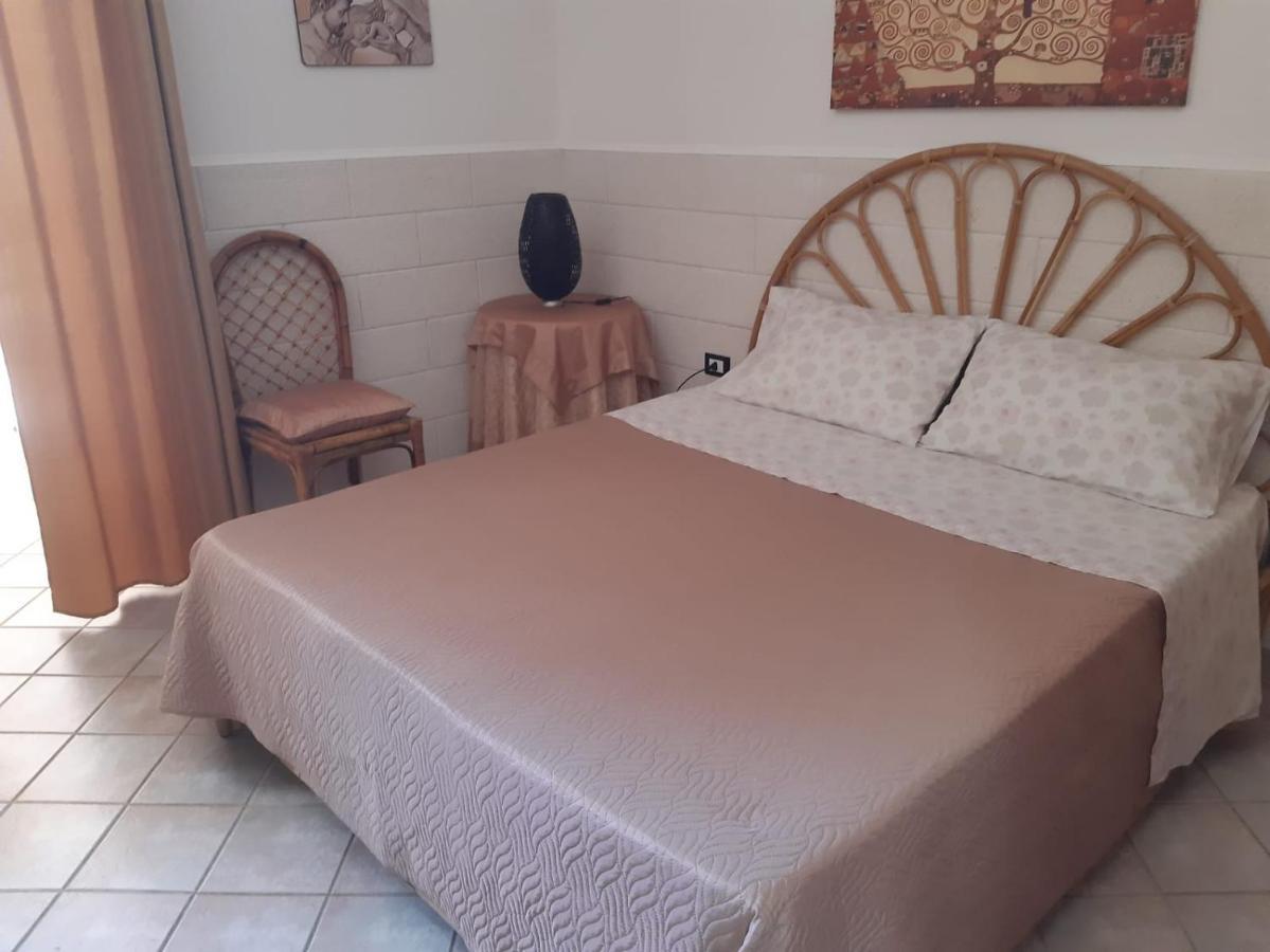 Casa Vacanza Rita Марина ди Песколусе Екстериор снимка