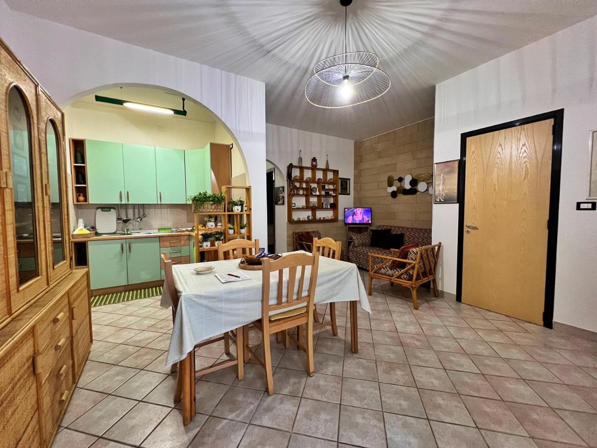 Casa Vacanza Rita Марина ди Песколусе Екстериор снимка