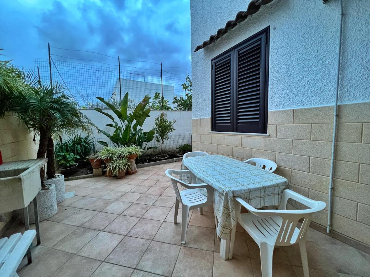 Casa Vacanza Rita Марина ди Песколусе Екстериор снимка